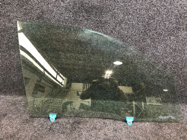Mitsubishi Outlander GG2W Hybrid RF Door Glass
