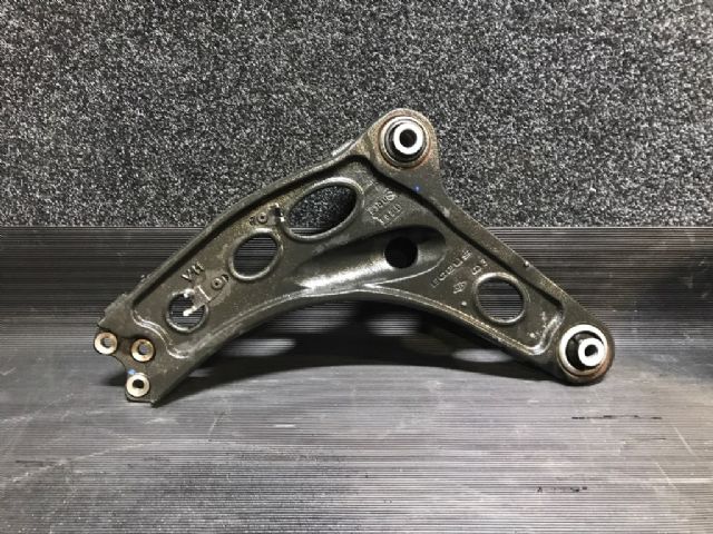 Mitsubishi Express VH20S LF Lower Arm