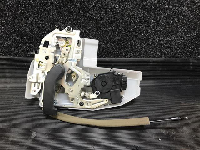 Renault Master L3H2 LR Door Lock Mechanism