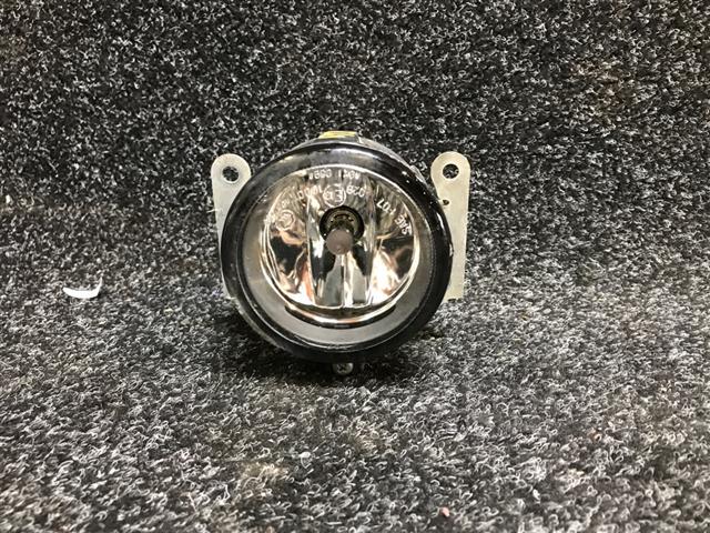 Mitsubishi L200/Triton KB4 R Spotlight