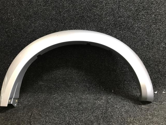 Mitsubishi L200/Triton KB4 RF Guard Flare