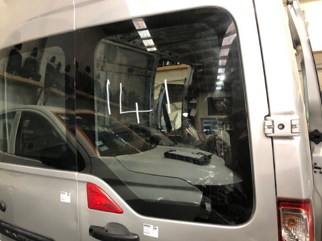 Renault Master L3H2 R Tailgate Glass