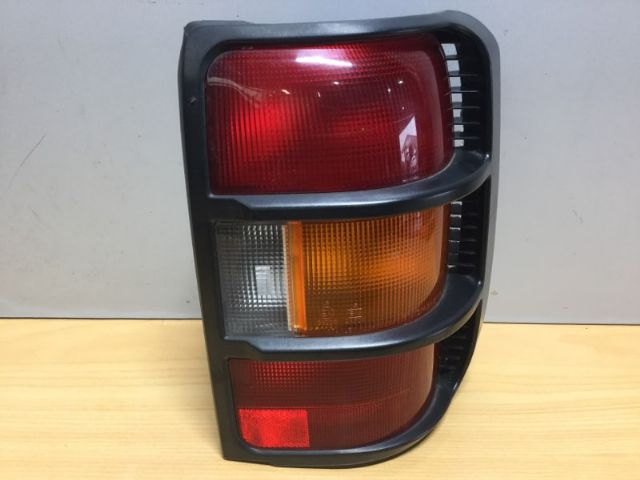 Mitsubishi Pajero V25W R Tail Light