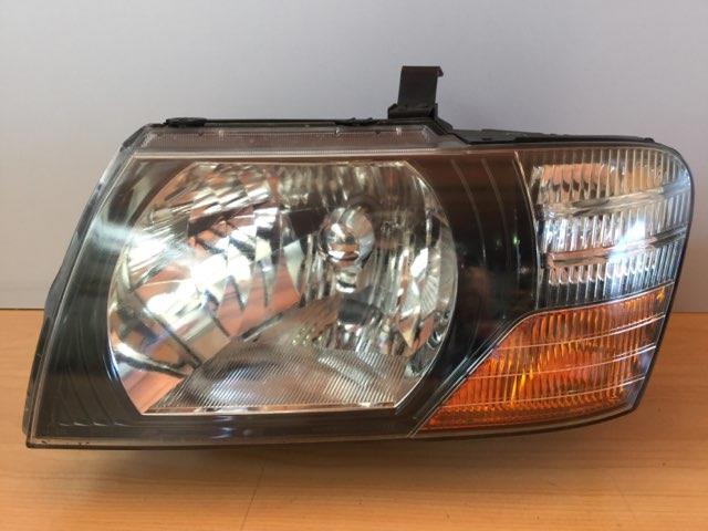 Mitsubishi Pajero V75W L Headlight