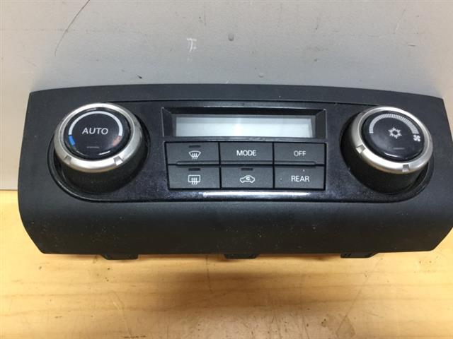 Mitsubishi Pajero V98W Heater Controls