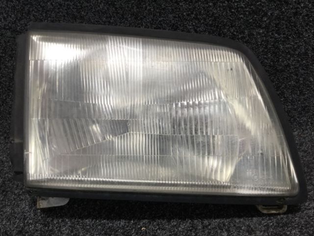 Mitsubishi Delica SK R Headlight