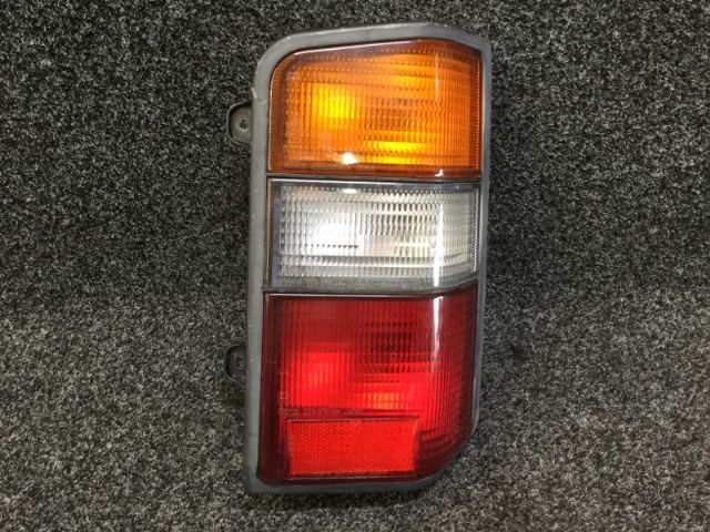 Mitsubishi L300- P04V R Tail Light