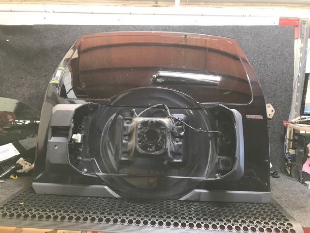 Mitsubishi Pajero V93W Tailgate Shell