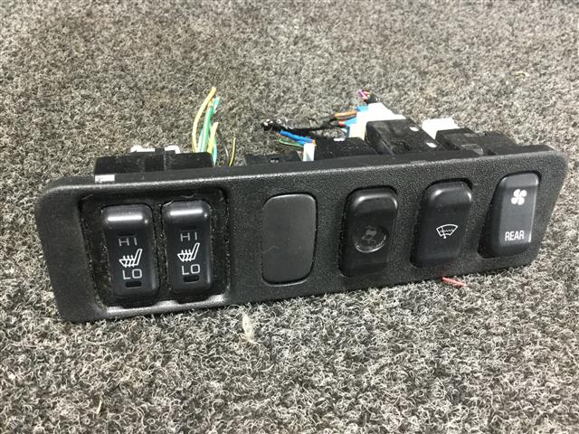 Mitsubishi Pajero V77W Center Console Switch Panel