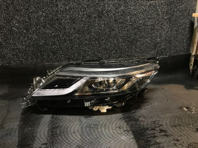 Mitsubishi L200/Triton KL 2019-on L Headlight