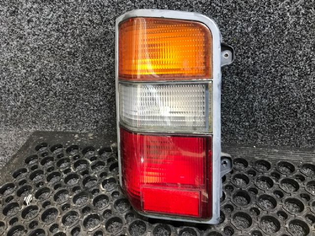 Mitsubishi L300- P04V L Tail Light