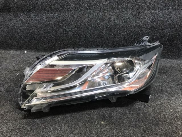 Mitsubishi Pajero Sport KS1 L Headlight (Halogen)