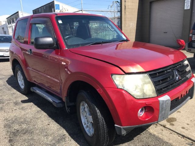 Mitsubishi Pajero V83W