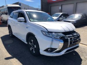 Mitsubishi Outlander GG2W Hybrid