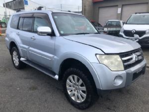 Mitsubishi Pajero V97W